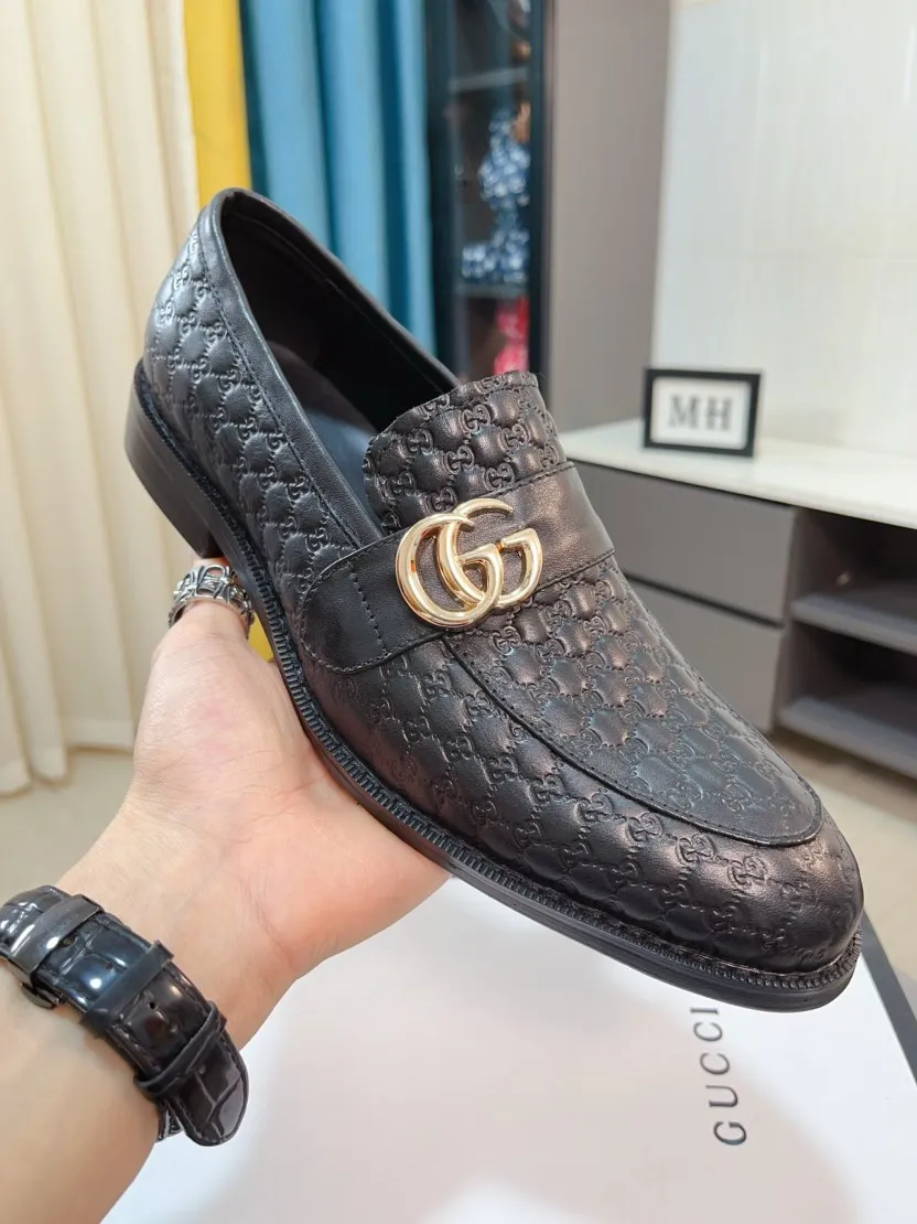 Men's Men's Shoes 💰458🌹🌹【GUCCI】The most popular classic Gucci leather shoes. Synchronized with the official website, the upper is made of Italian open-edge pig ostrich pattern➕cow leather lining, with unique brand and unique craftsmanship. Highlighting the hot style of the new year. Stop hesitating, stop wandering, get it now. Number: 38--44, 45 46 can be customized